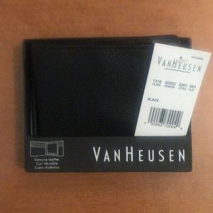 NWT VAN HEUSEN men’s Genuine Leather Wallet